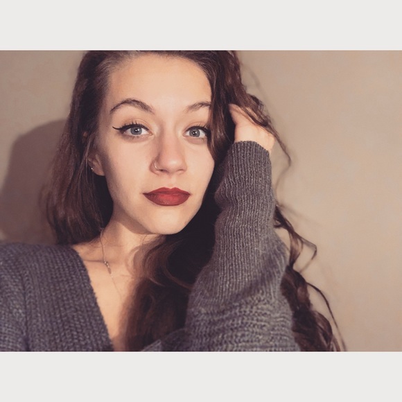 Meet your Posher, Ashley - Picture 5 of 6